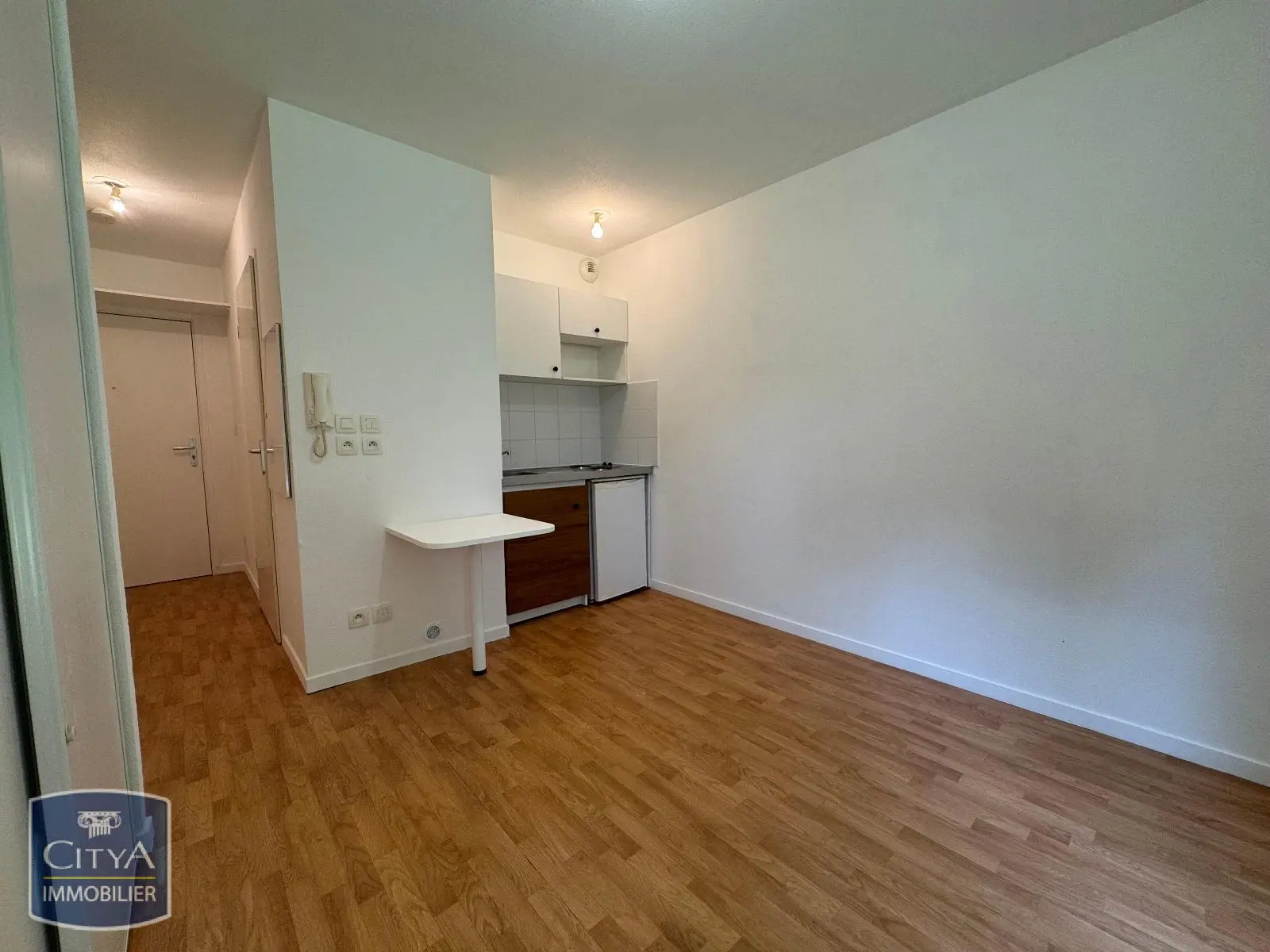 Photo 2 Appartement 1 pièce 18.94m²