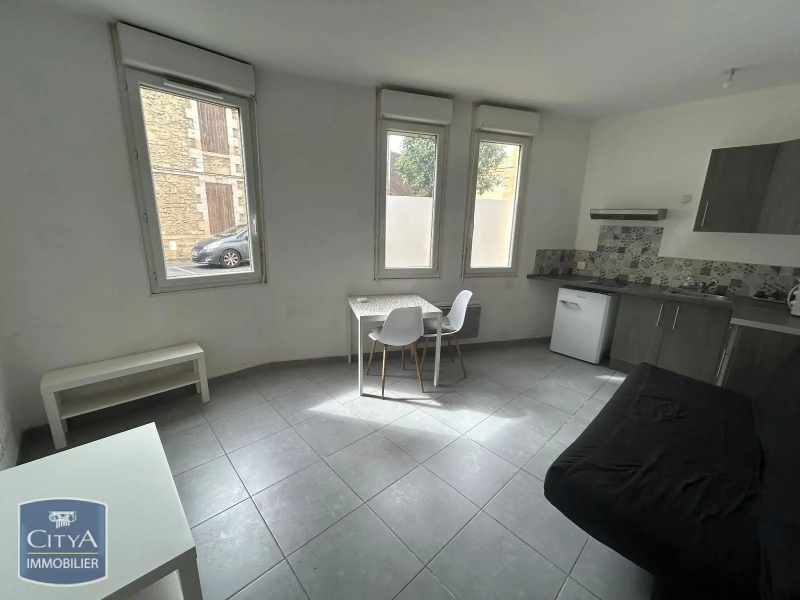 Photo 1 Appartement 1 pièce 23.5m²