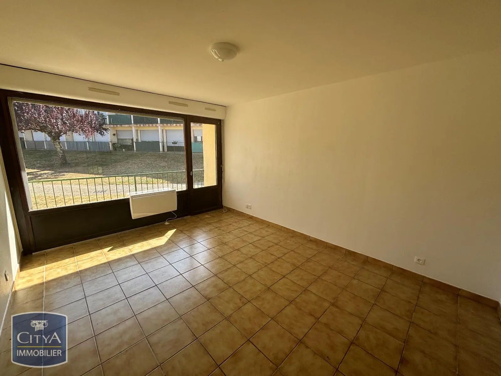Photo 1 Appartement 1 pièce 24.61m²