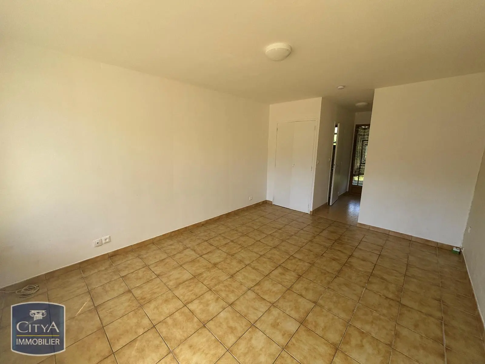 Photo 3 Appartement 1 pièce 24.61m²