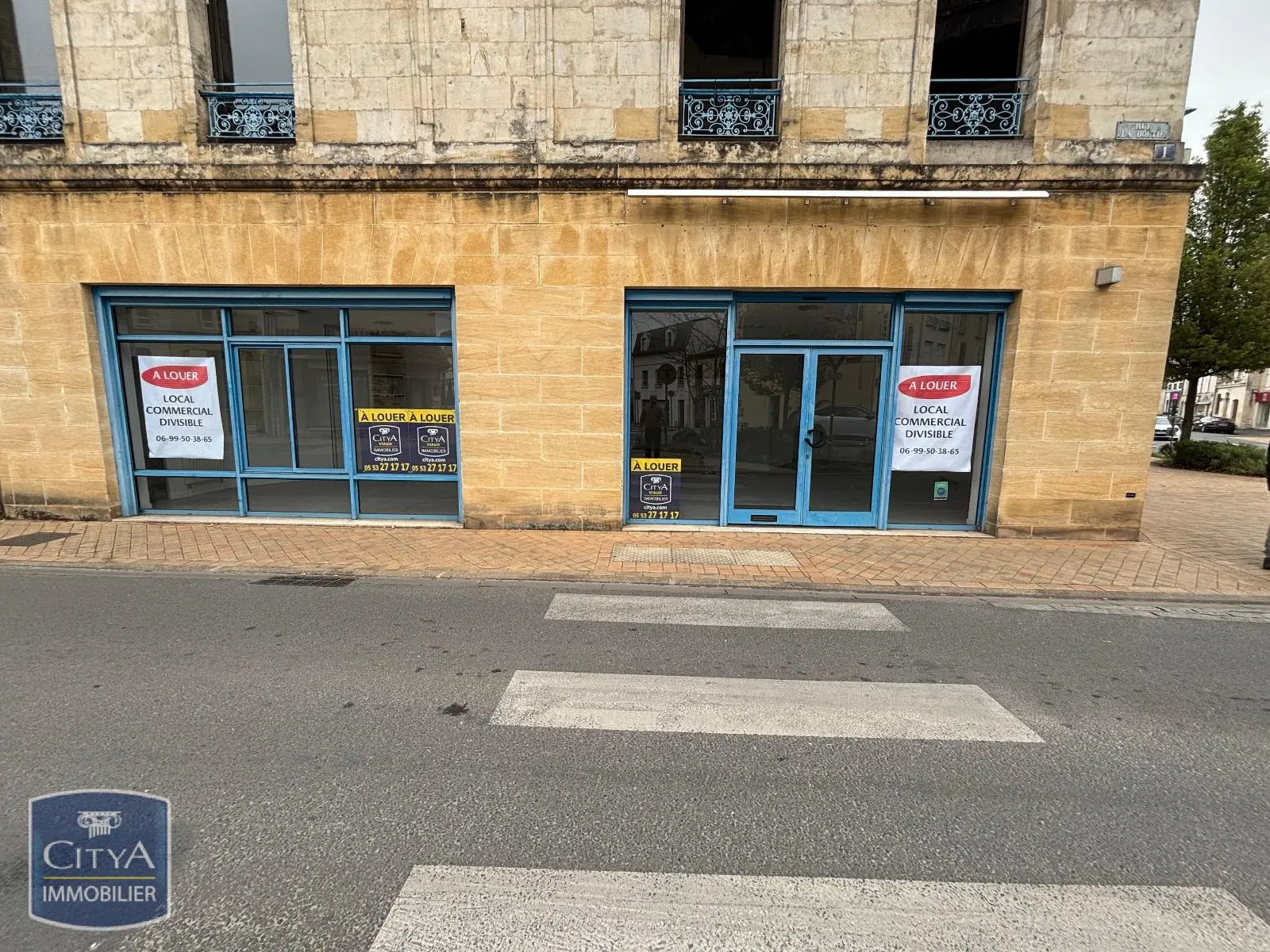 Photo 1 Appartement 1 pièce 255m²