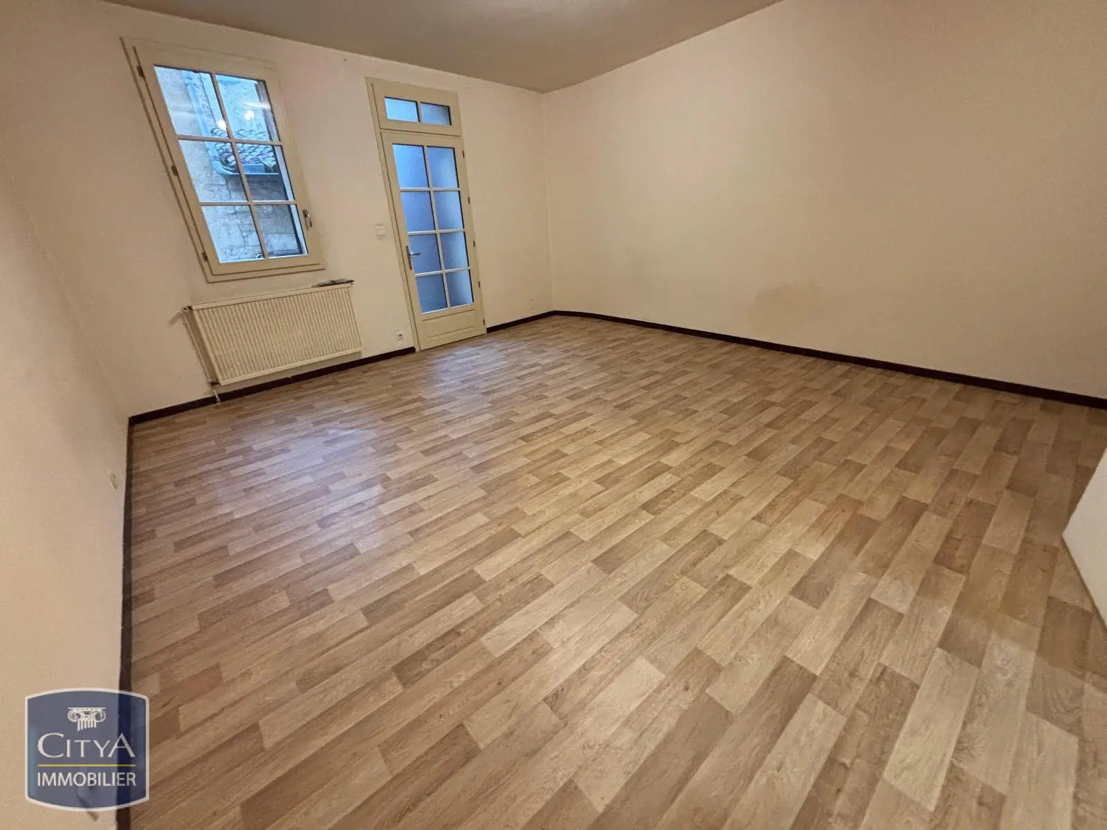 Photo 1 Appartement 1 pièce 43m²