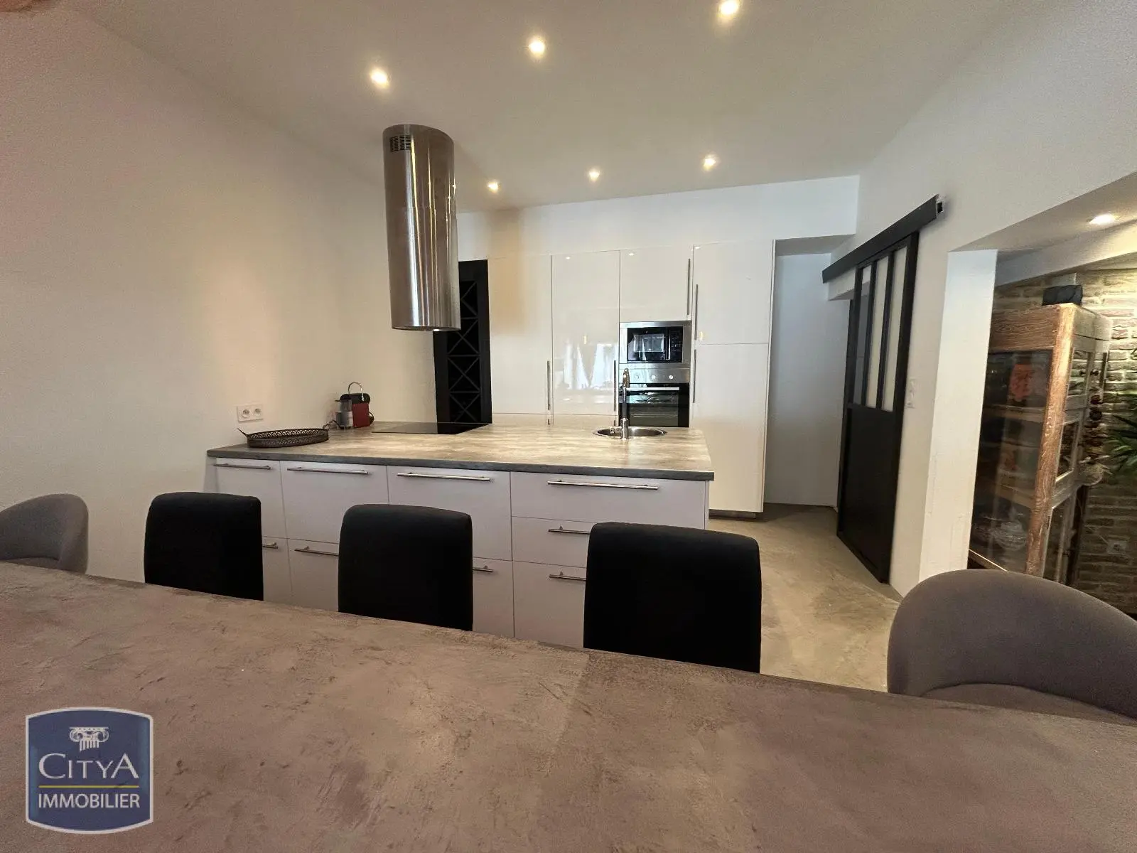 Photo 4 Appartement 3 pièces 204.8m²