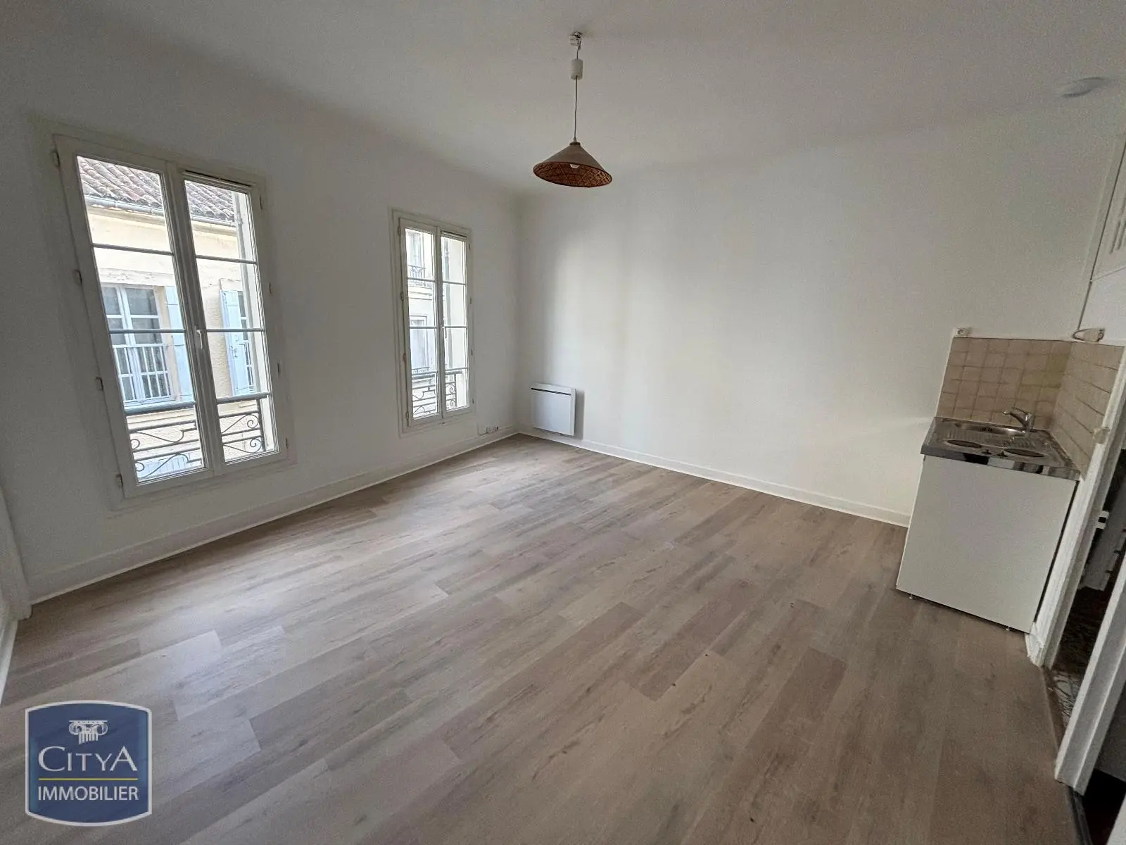 Photo 1 Appartement 1 pièce 24.73m²