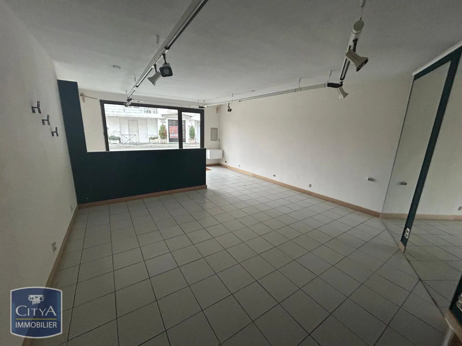 Photo 3 Local Commercial