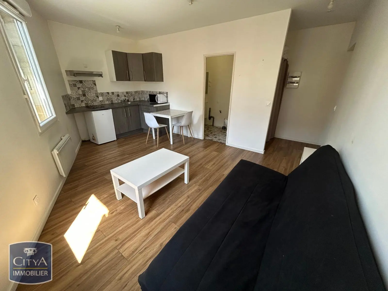 Photo 1 Appartement 1 pièce 24.42m²