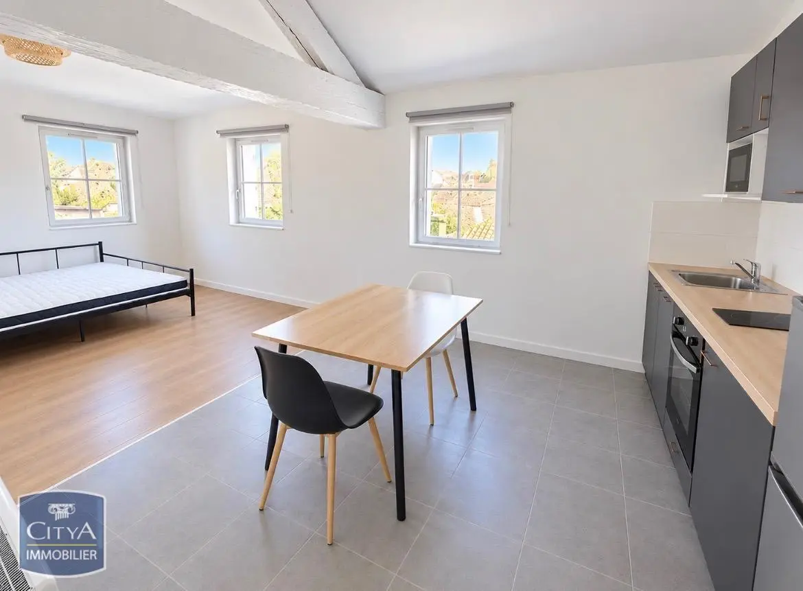 Photo 2 Appartement 1 pièce 30.58m²