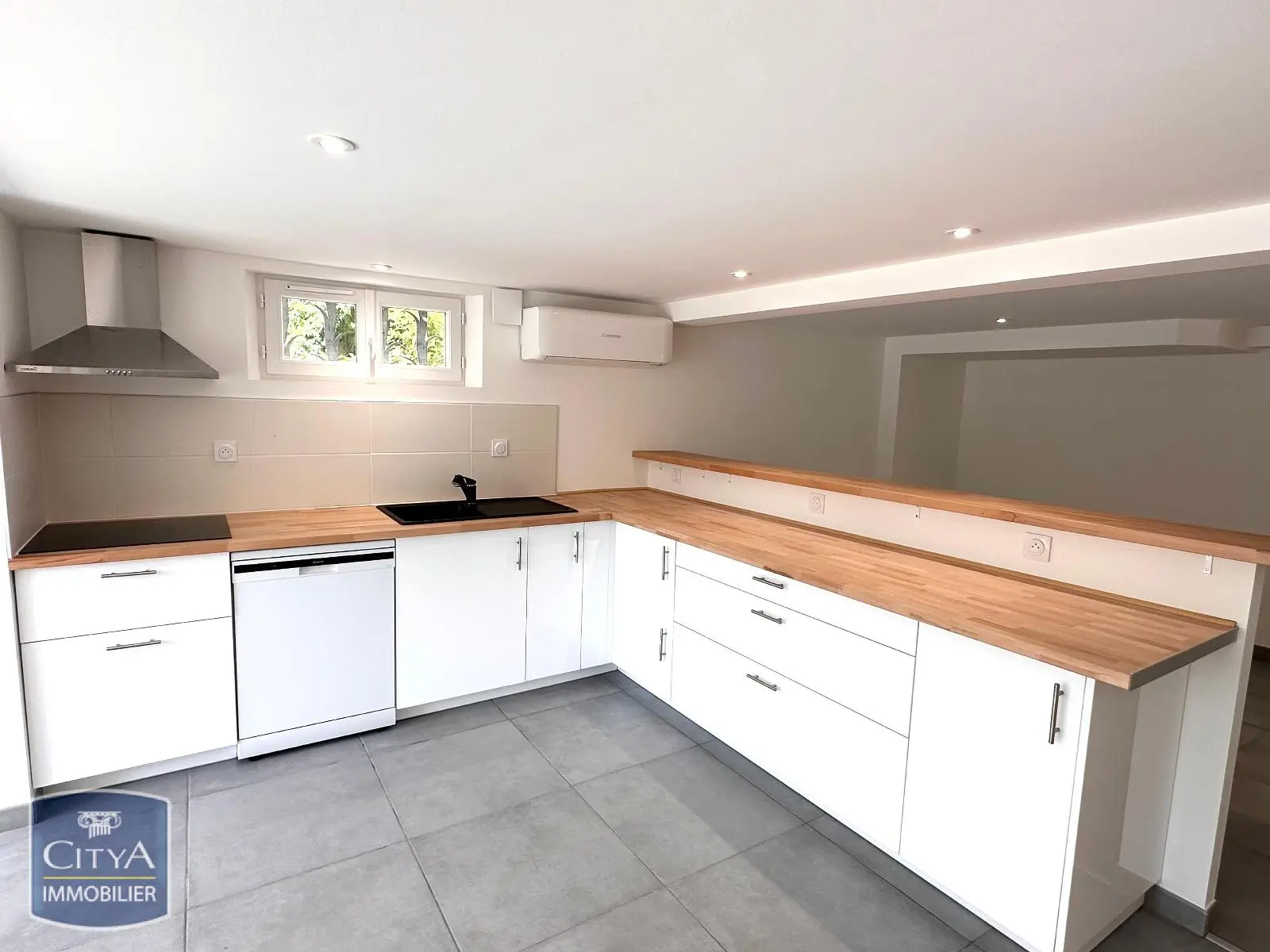 Photo 2 Appartement 4 pièces 77.76m²