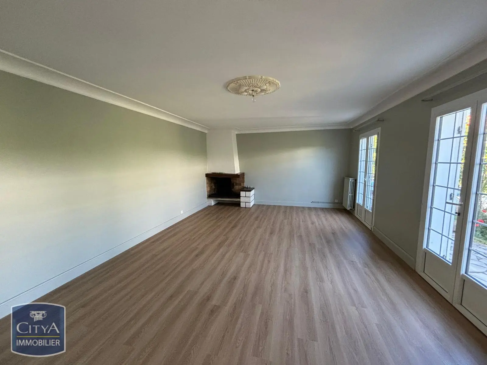 Photo 1 Appartement 4 pièces 97.03m²