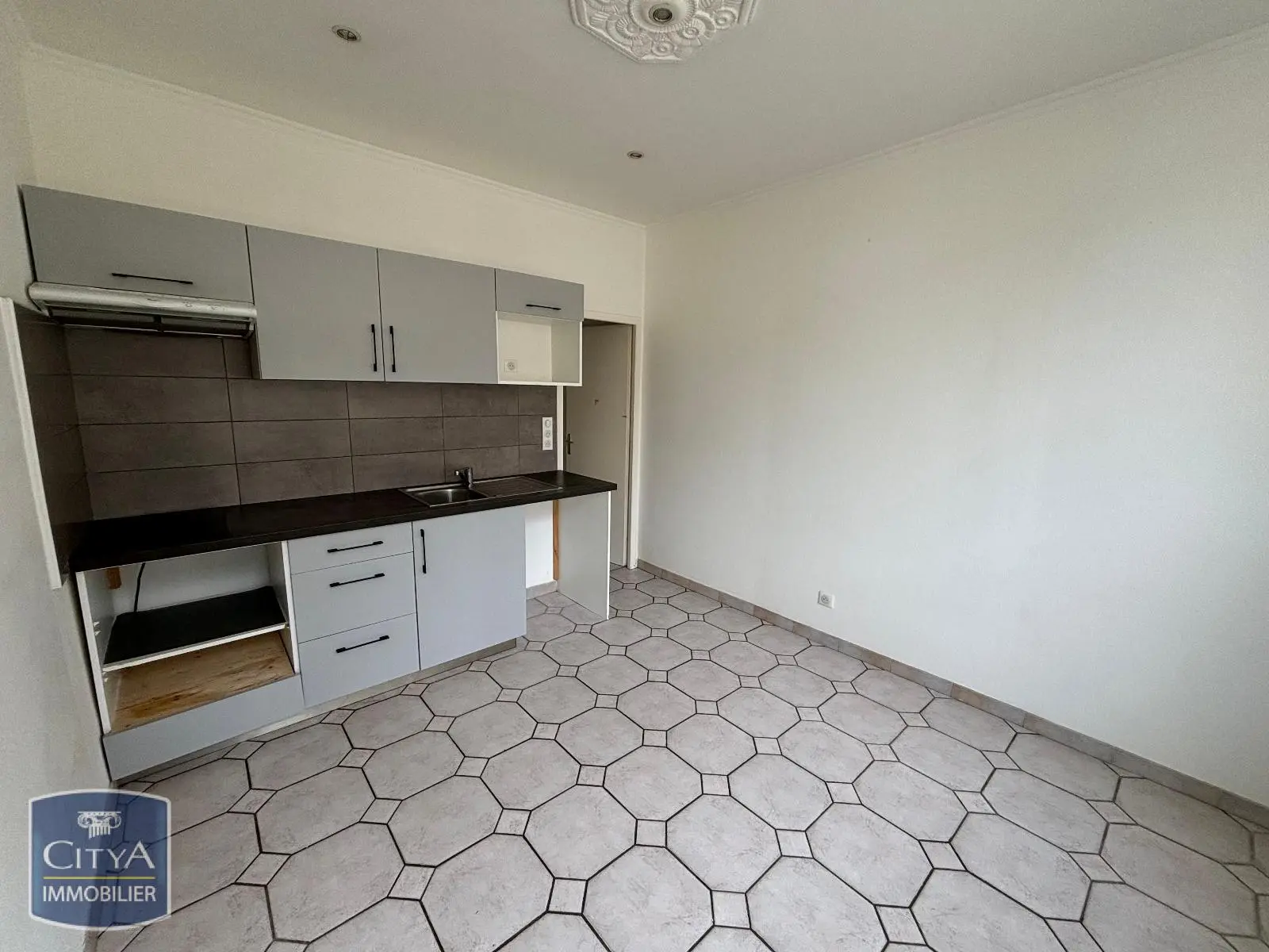 Photo 1 Appartement 2 pièces 27.04m²
