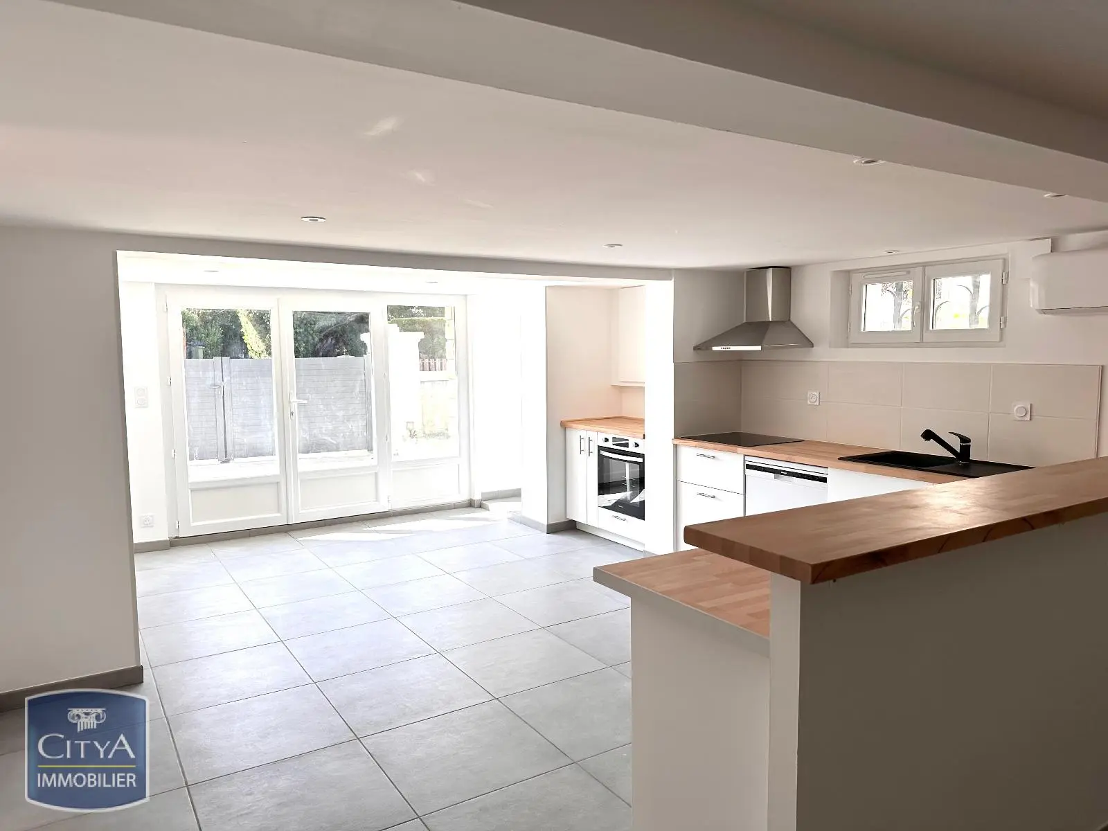 Photo 3 Appartement 4 pièces 77.76m²