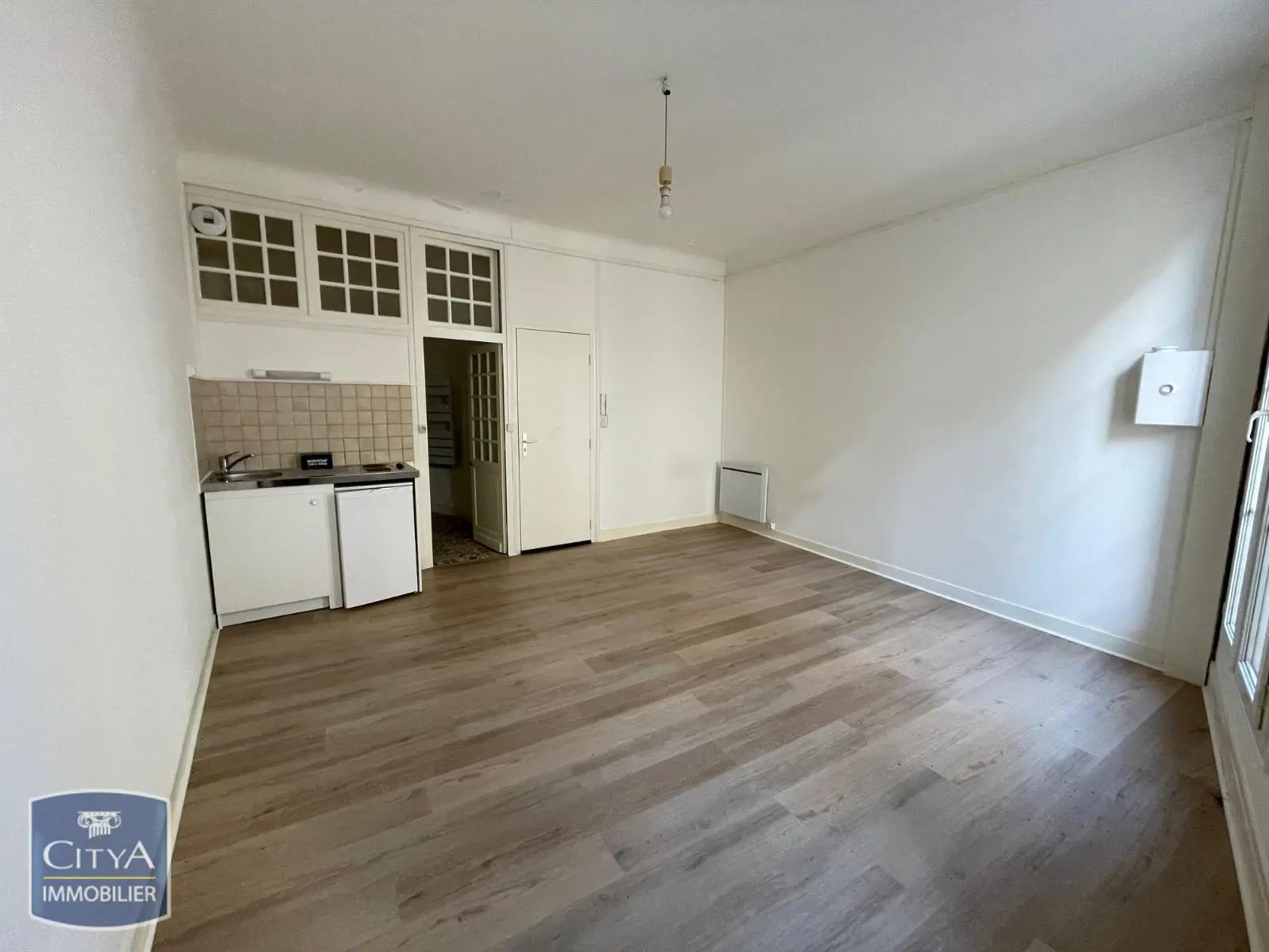 Photo 2 Appartement 1 pièce 24.73m²