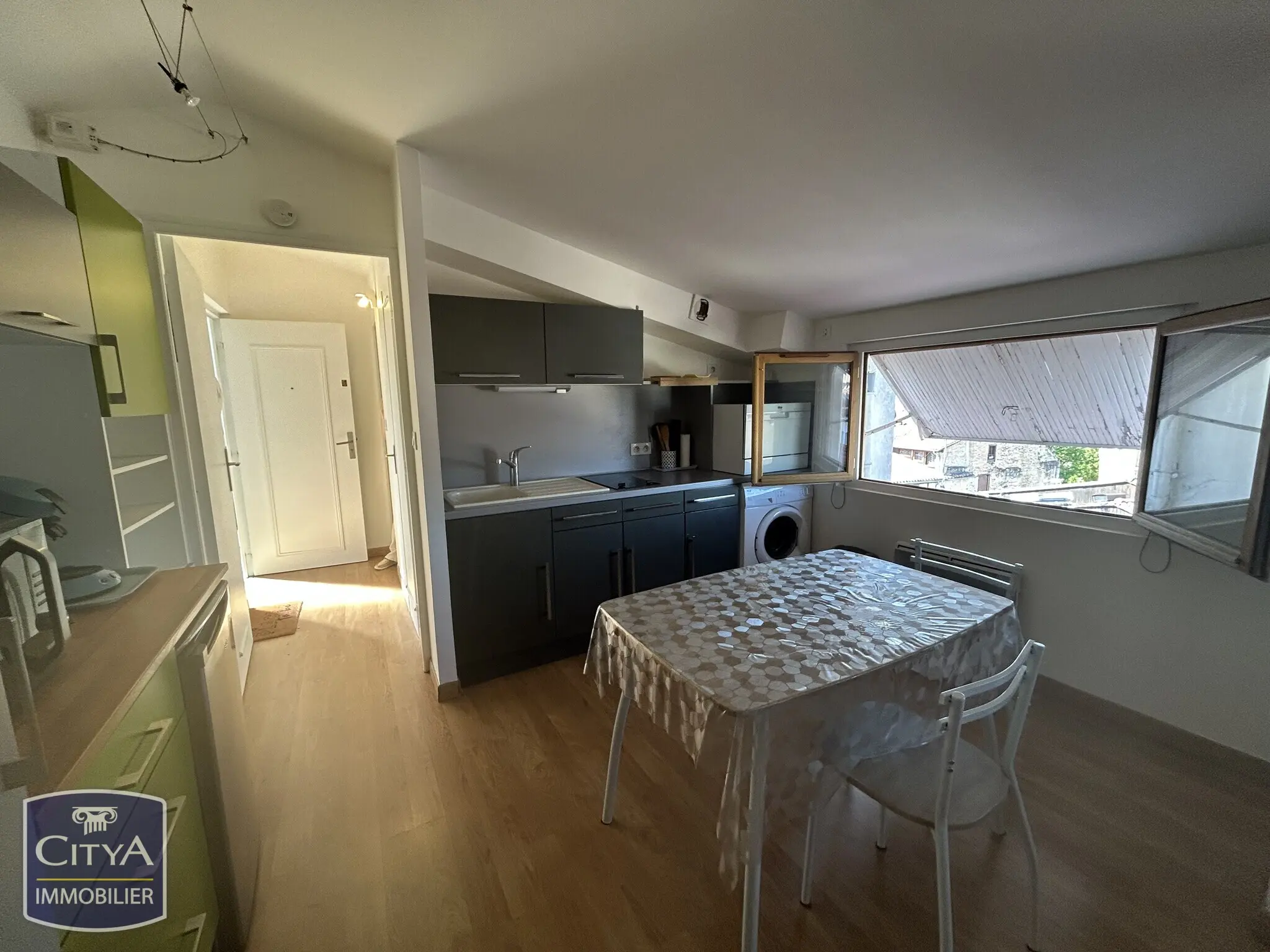 Photo 2 Appartement 1 pièce 26m²