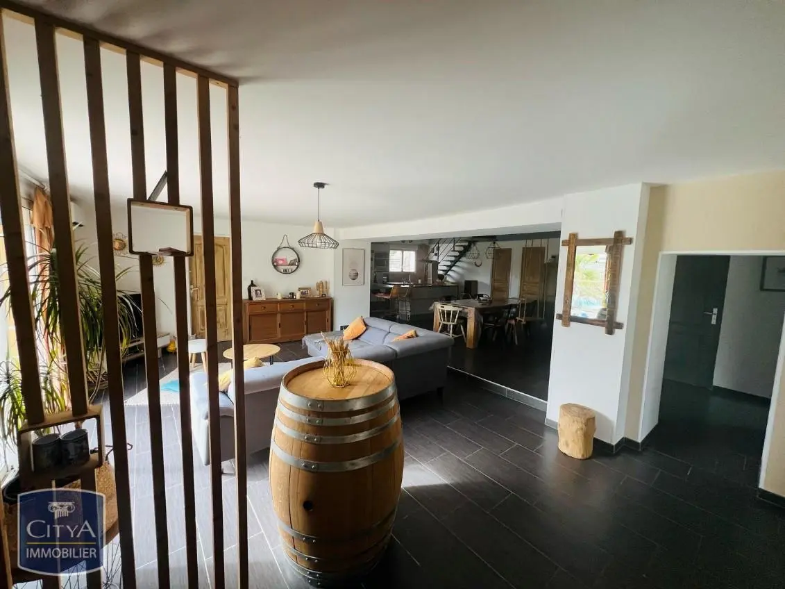 Photo 6 Maison 6 pièces 160m²