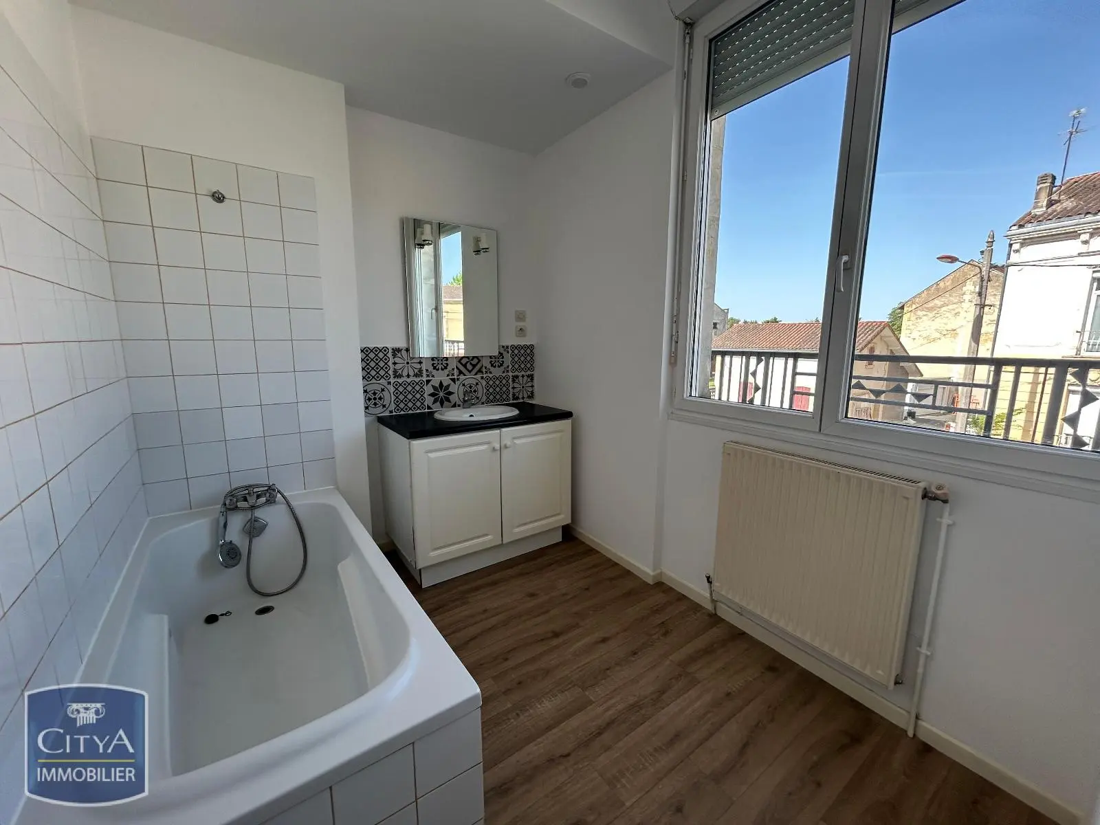Photo 3 Immeuble 200m²