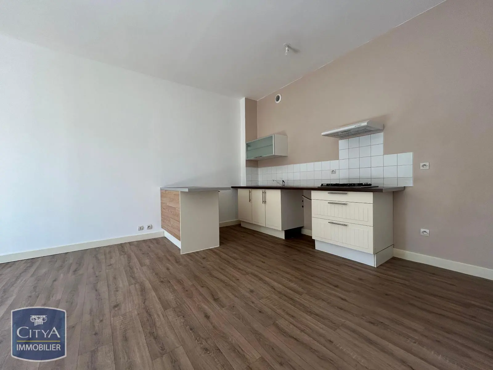 Photo 7 Immeuble 200m²