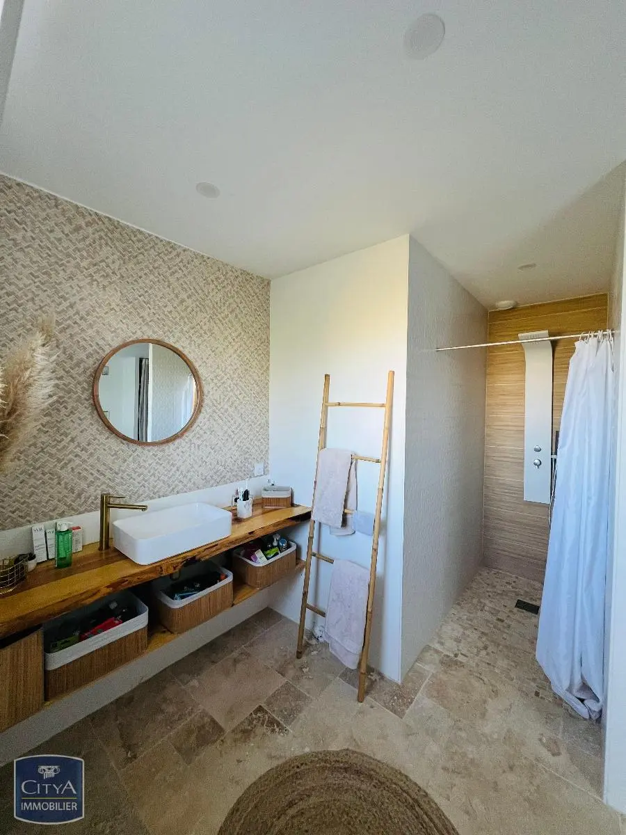 Photo 6 Maison 6 pièces 181m²