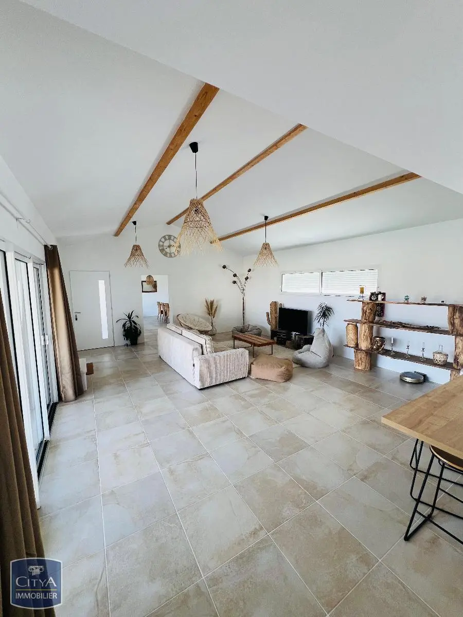 Photo 8 Maison 6 pièces 181m²