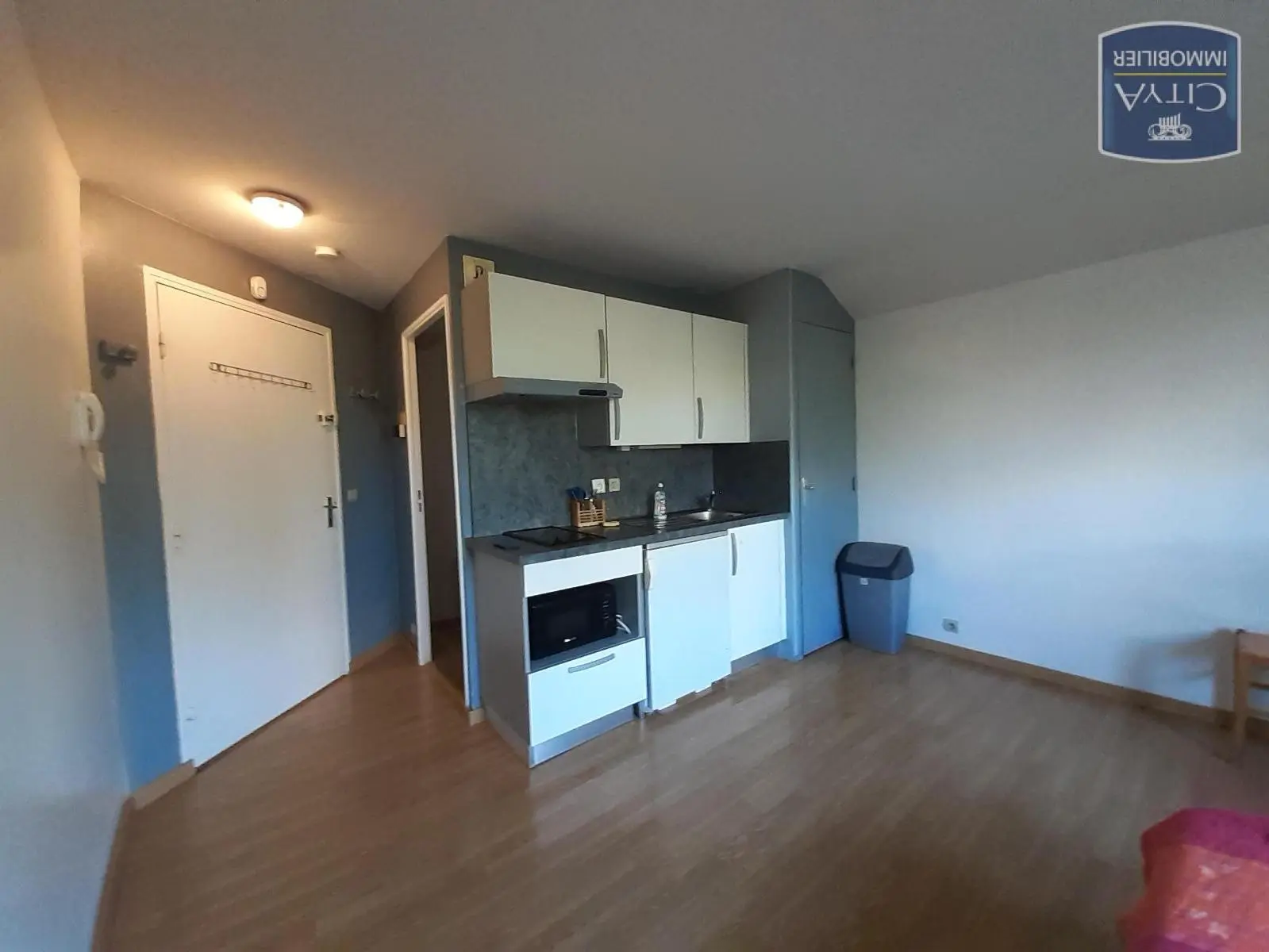 Photo 1 Appartement 1 pièce 22.44m²
