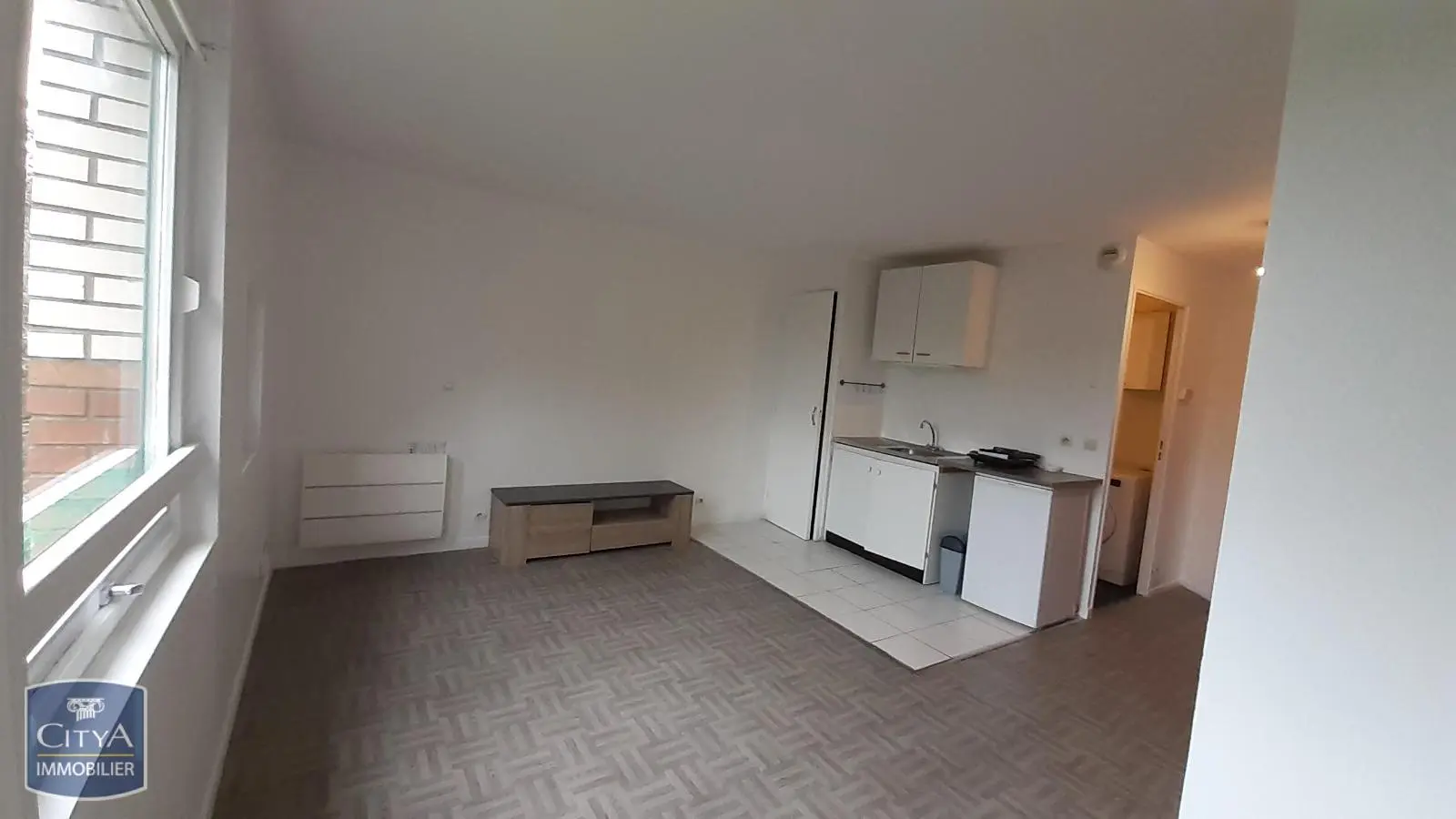 Photo 1 Appartement 1 pièce 23.57m²