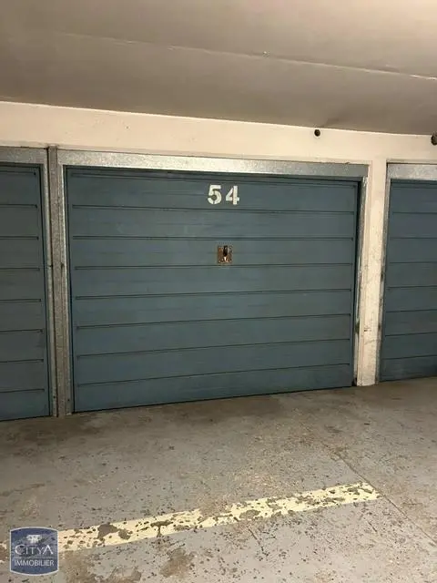 Photo 2 Parking