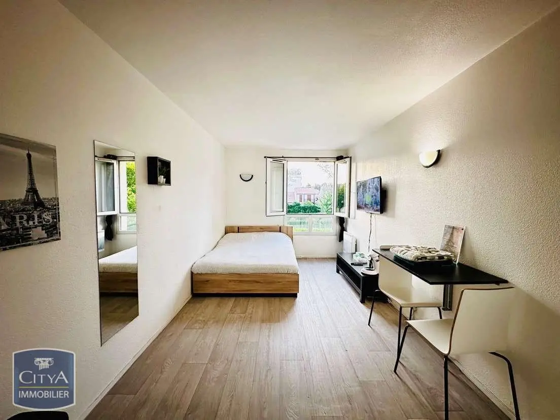 Photo 1 Appartement 1 pièce 17.7m²