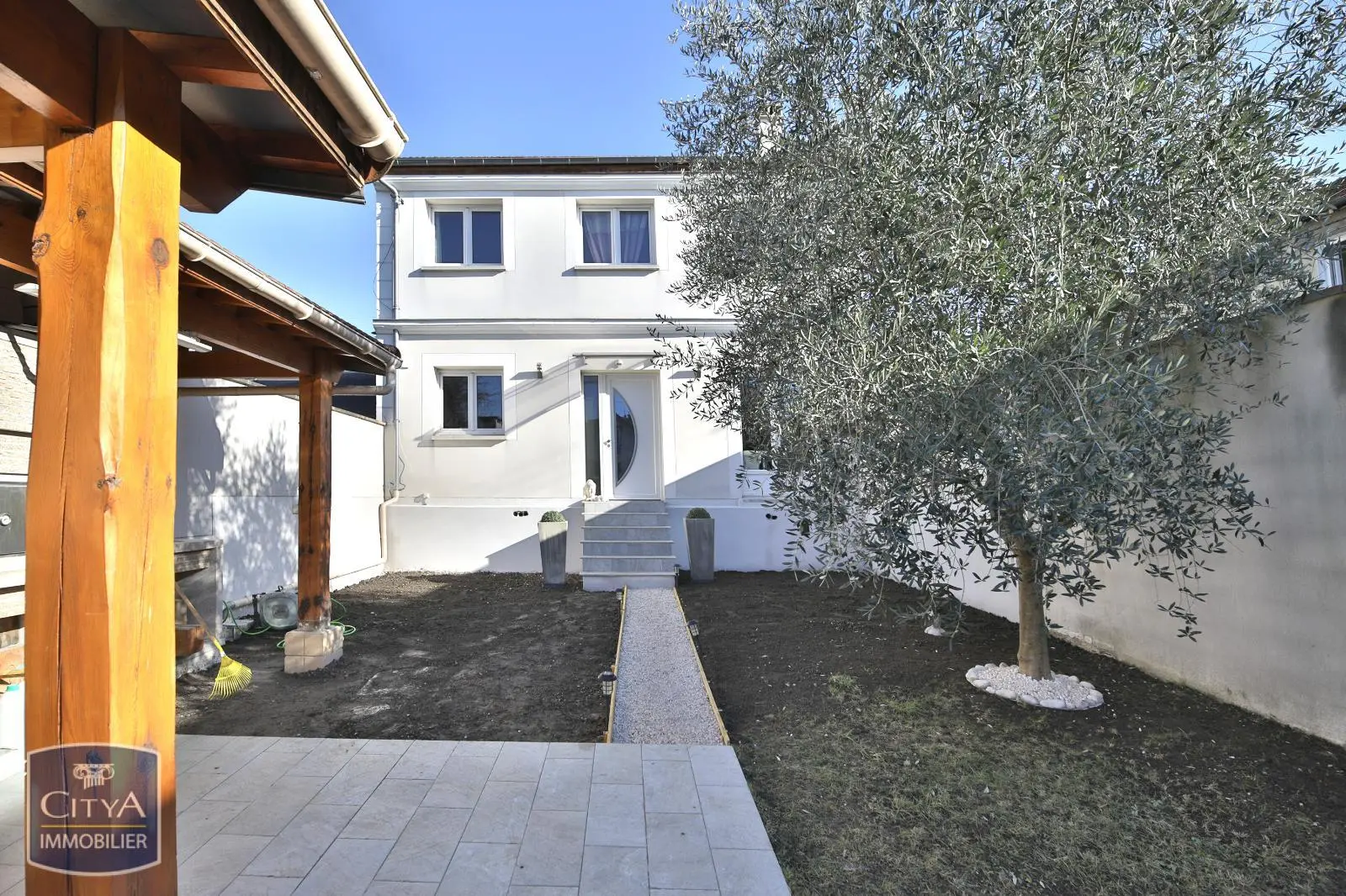 Photo 1 Maison 5 pièces 109m²