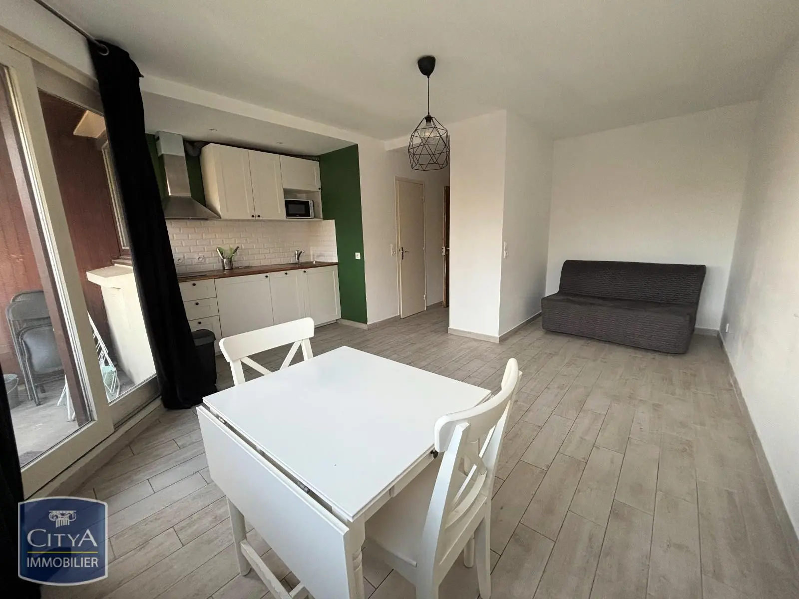 Photo 1 Appartement 1 pièce 24.53m²
