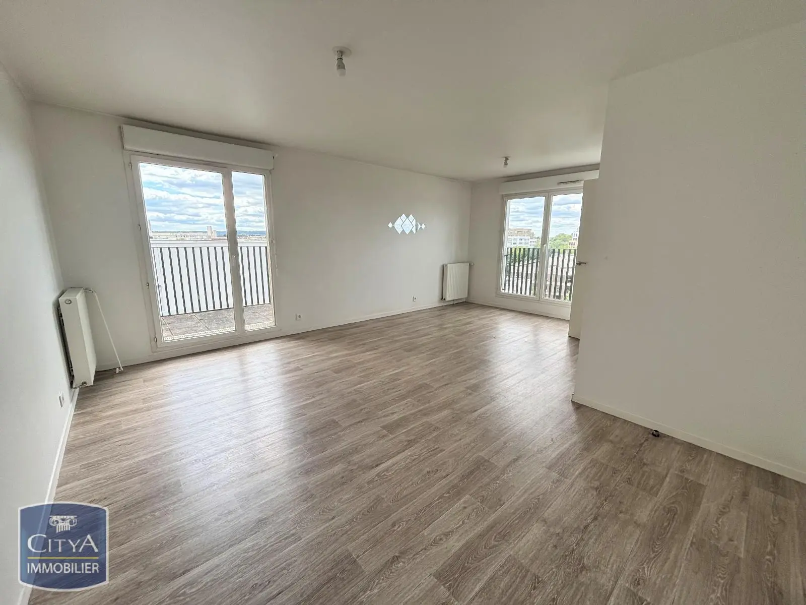 Photo 2 Appartement 4 pièces 80.66m²