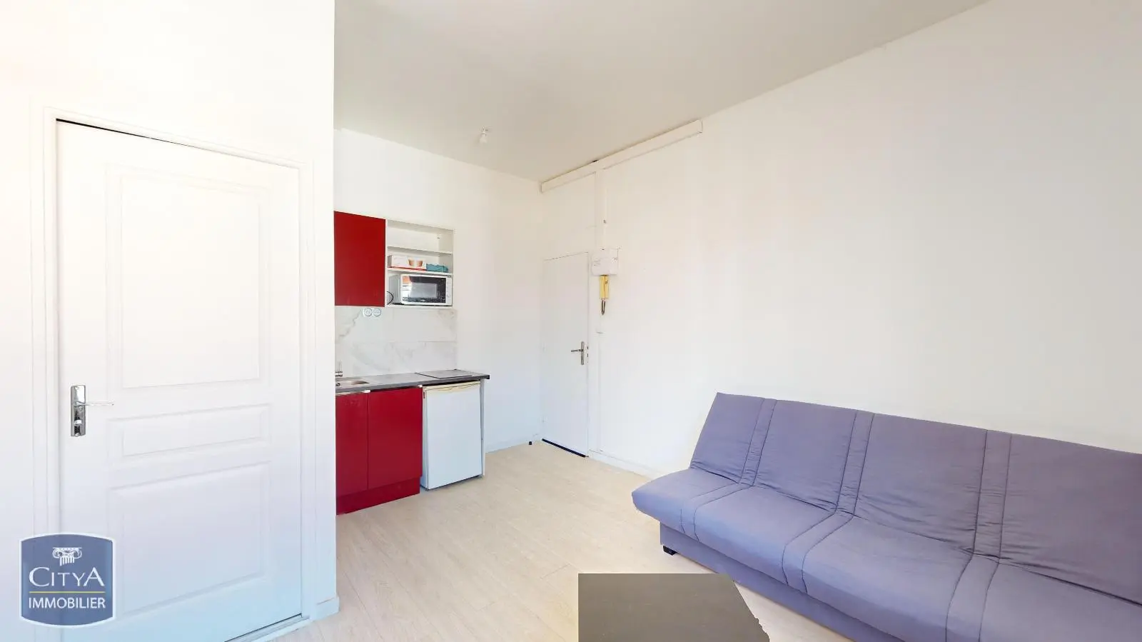 Photo 1 Appartement 1 pièce 17.69m²