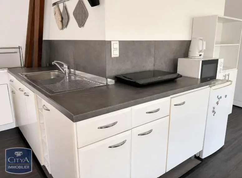 Photo 1 Appartement 1 pièce 27.45m²
