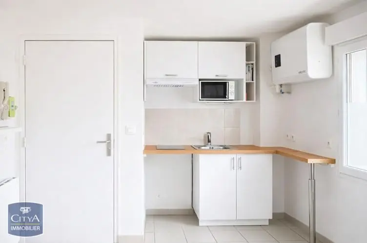 Photo 1 Appartement 1 pièce 17.63m²