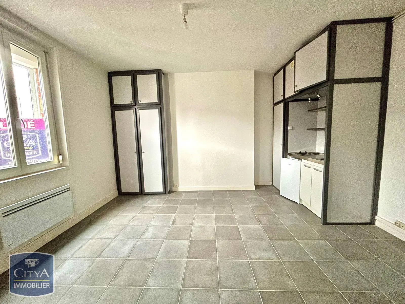 Photo 2 Appartement 1 pièce 21.92m²