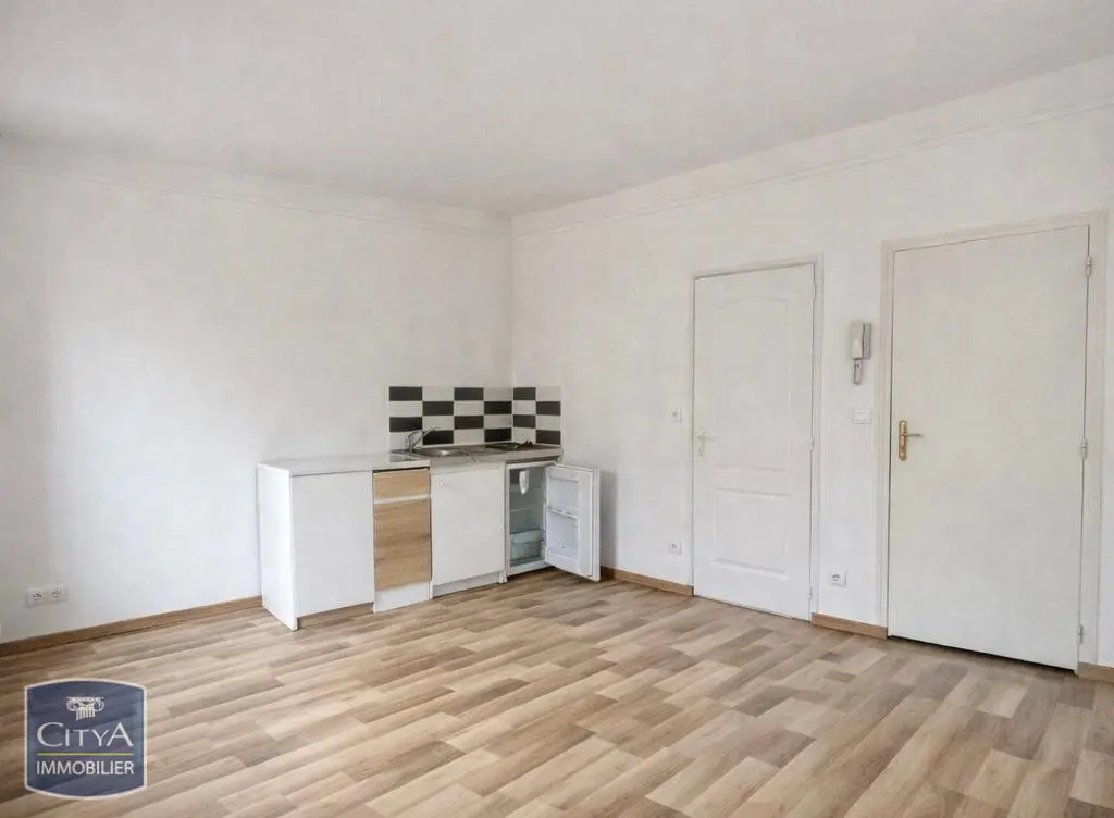 Photo 1 Appartement 1 pièce 20.24m²