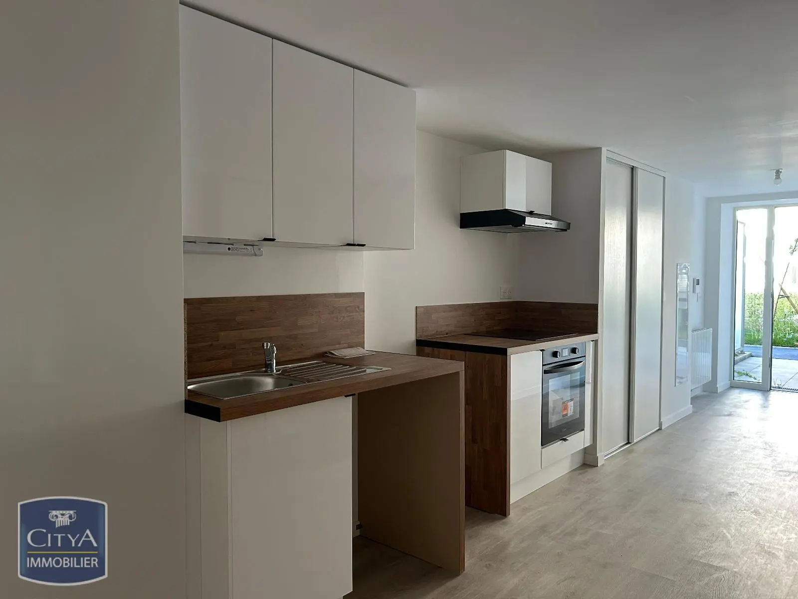 Photo 1 Appartement 1 pièce 37m²