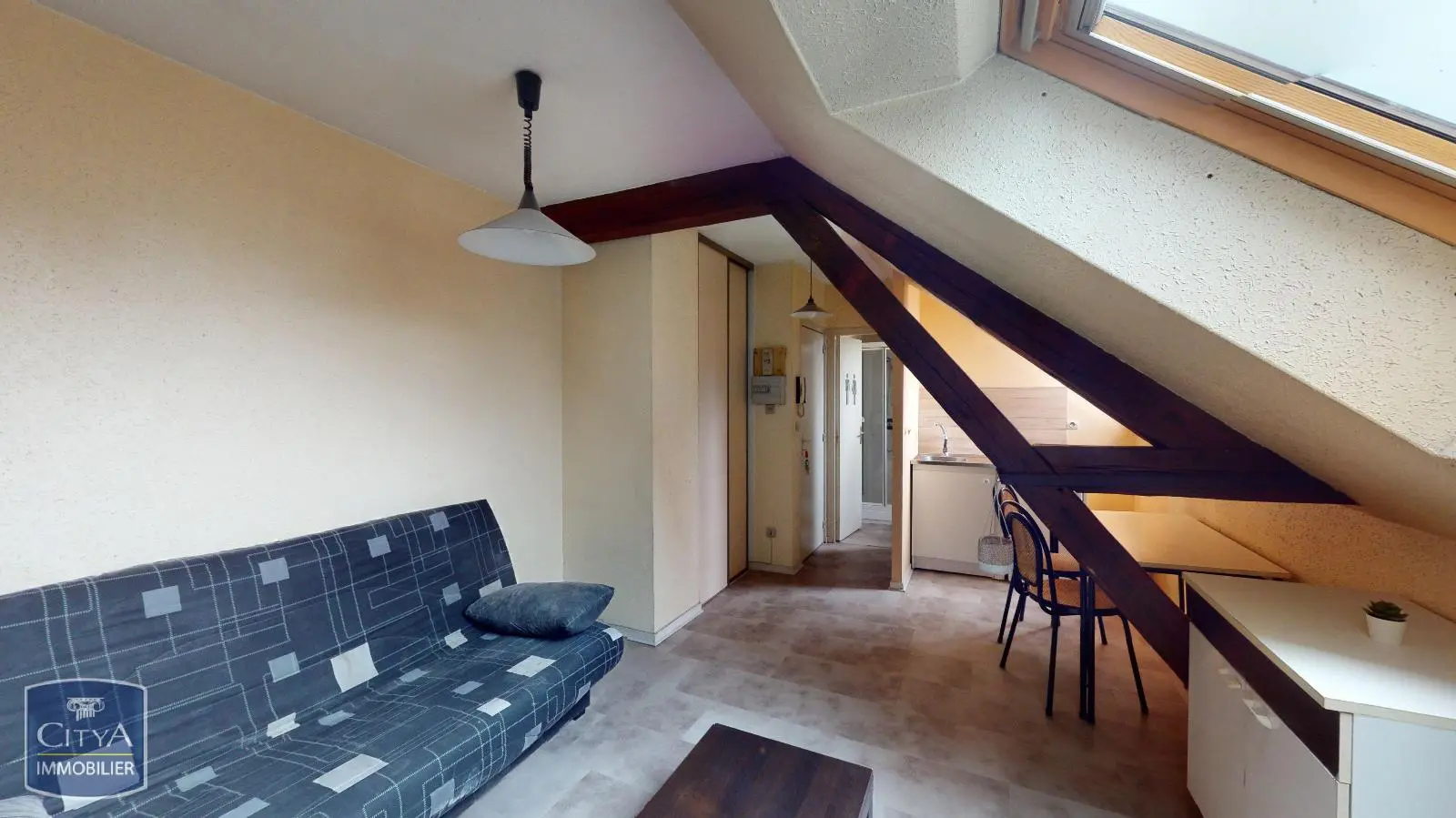 Photo 2 Appartement 1 pièce 16.79m²