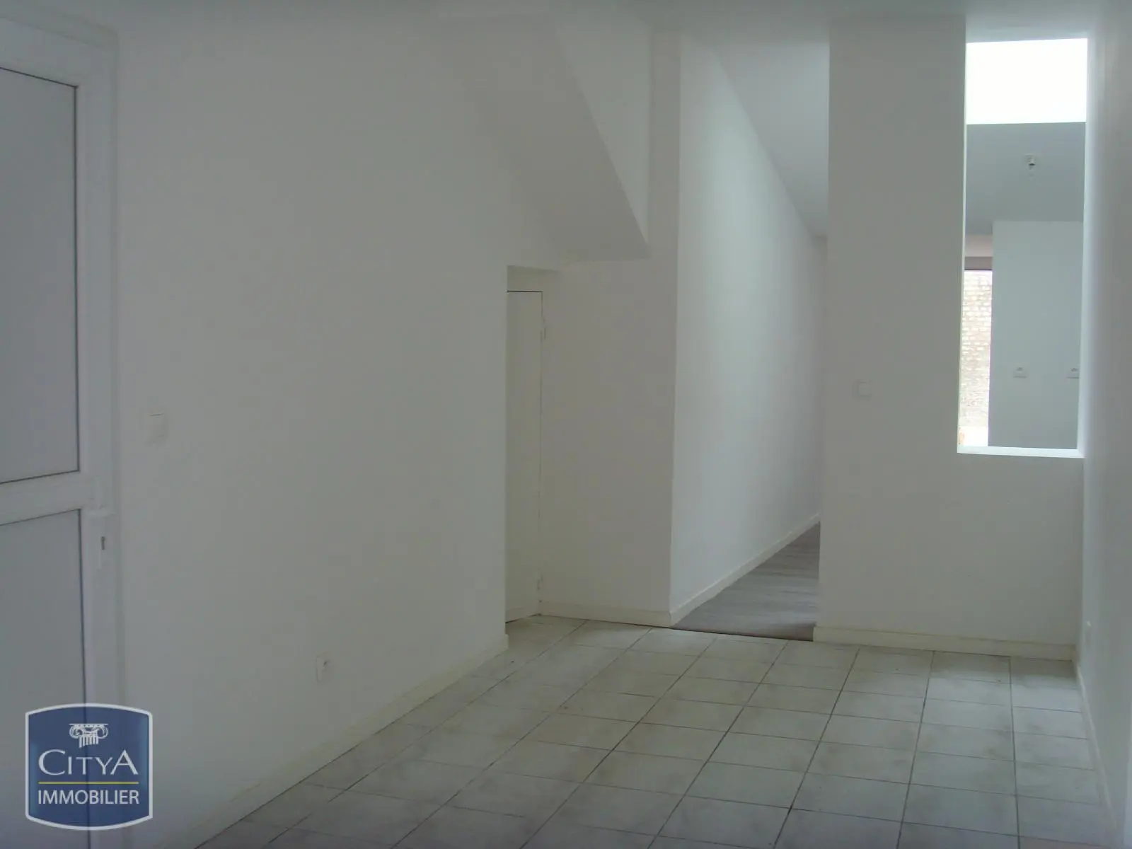 Photo 1 Appartement 1 pièce 30.76m²