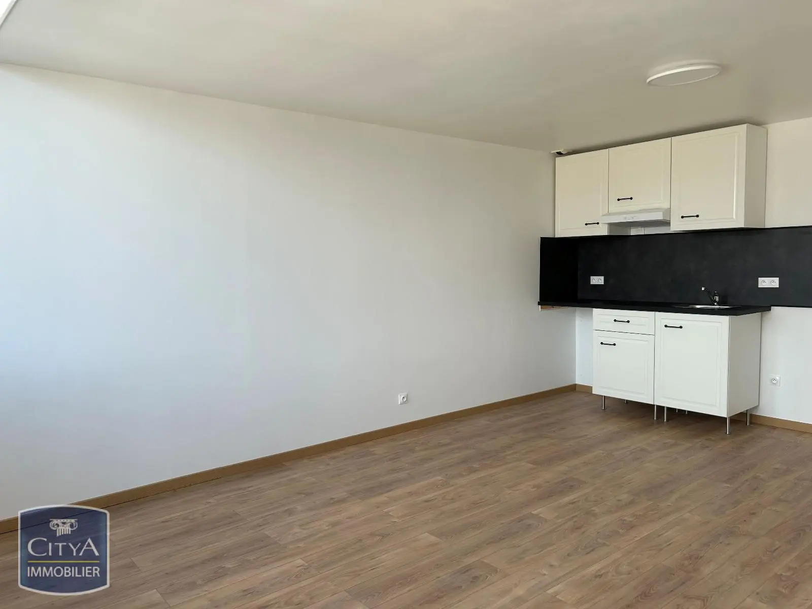 Photo 3 Appartement 1 pièce 31.88m²