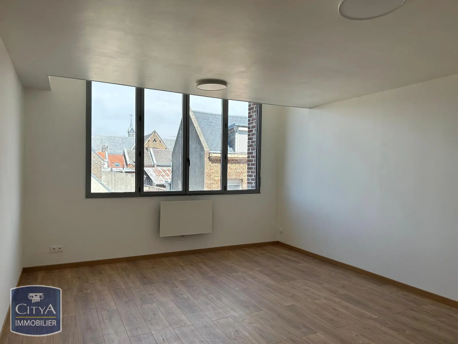 Photo 1 Appartement 1 pièce 31.88m²
