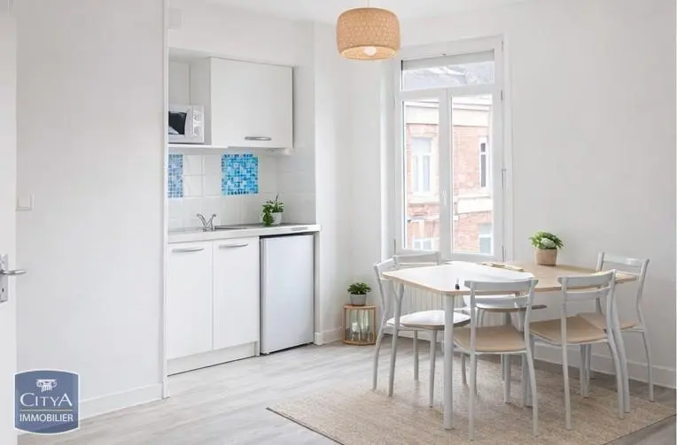 Photo 1 Appartement 1 pièce 15.85m²