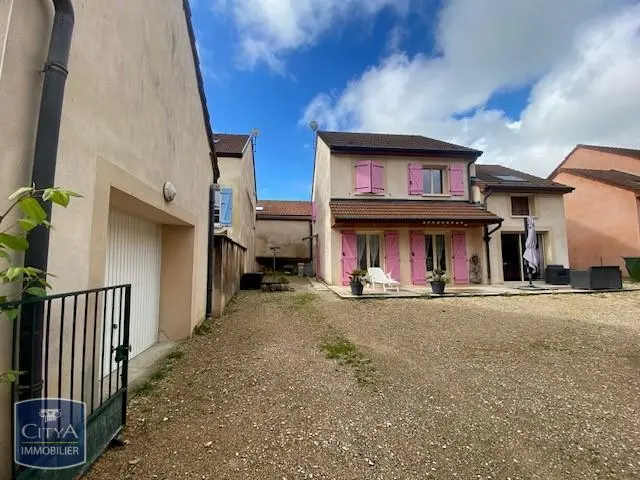 Photo 1 Maison 5 pièces 134m²