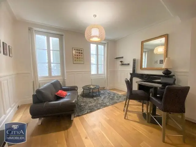 Photo 1 Appartement 1 pièce 32.89m²