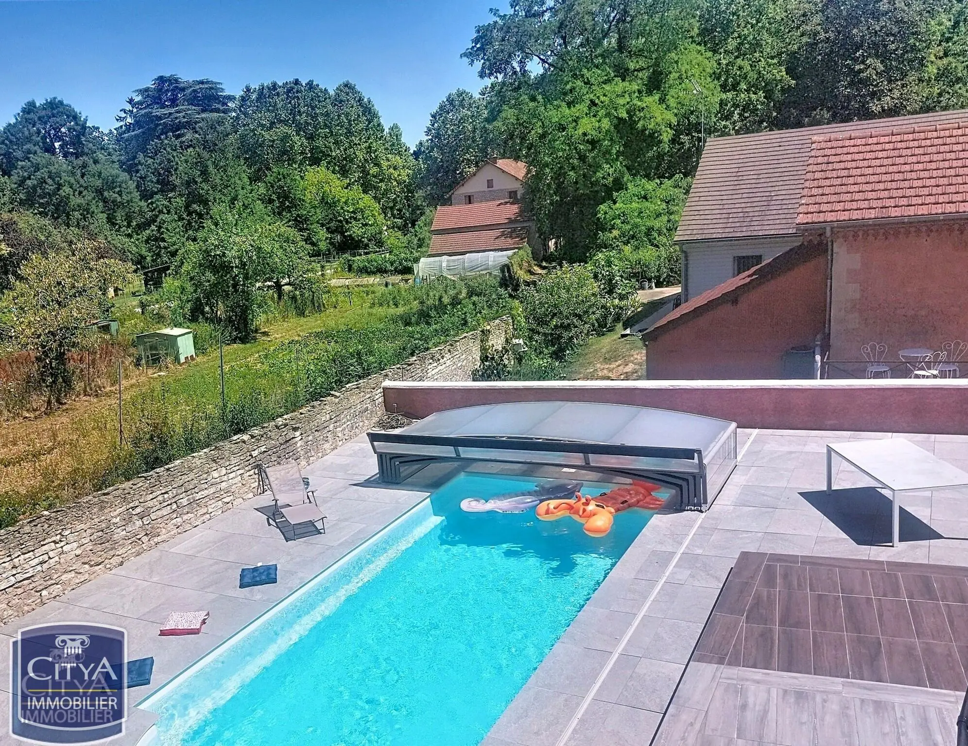 Photo 1 Maison 7 pièces 350m²