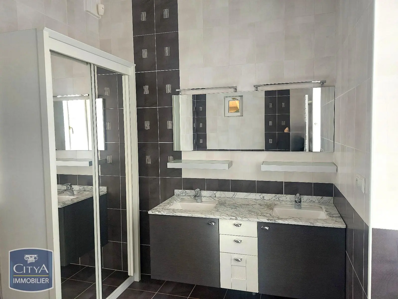 Photo 5 Maison 6 pièces 194m²