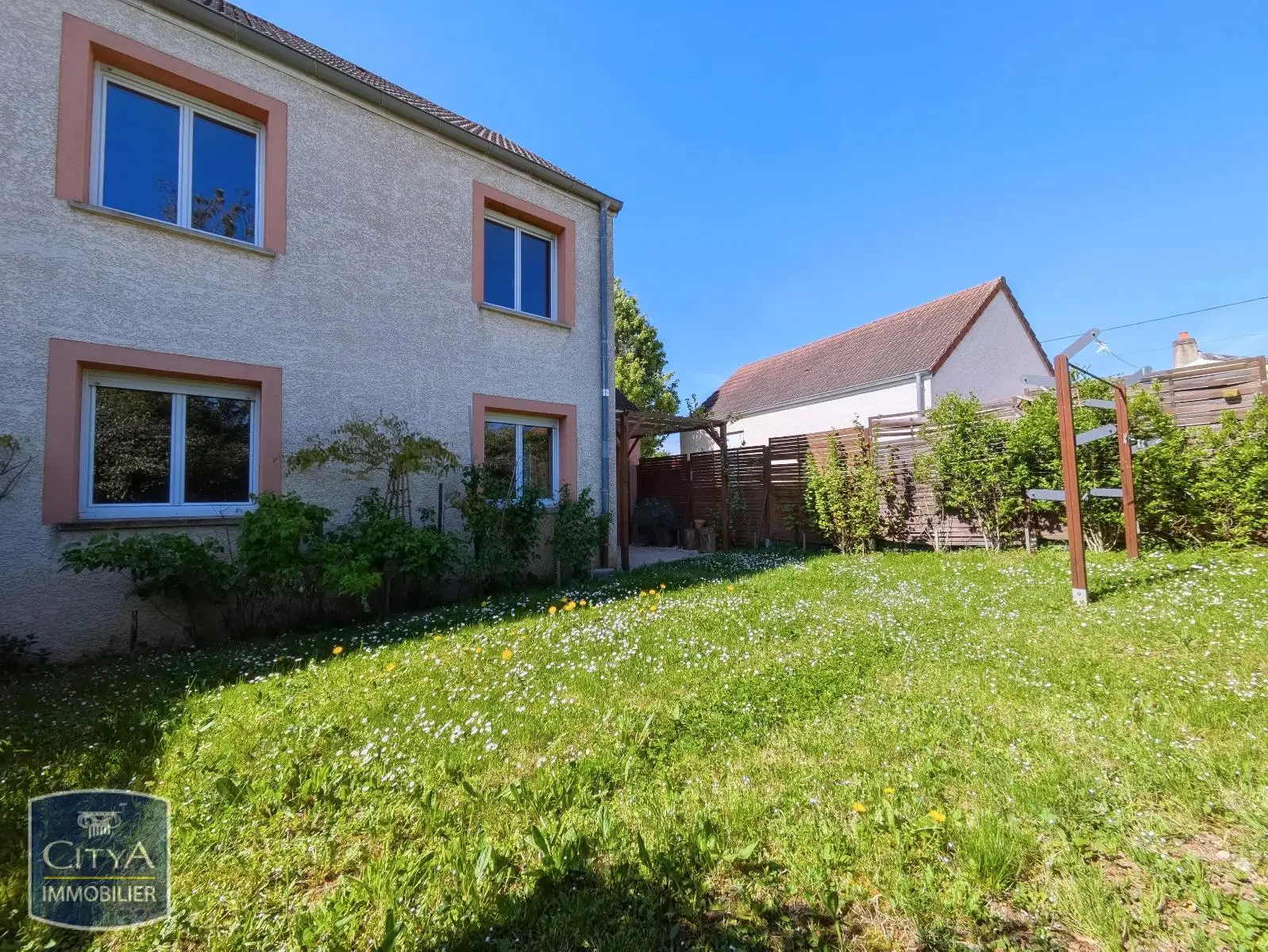 Photo 1 Maison 4 pièces 83m²