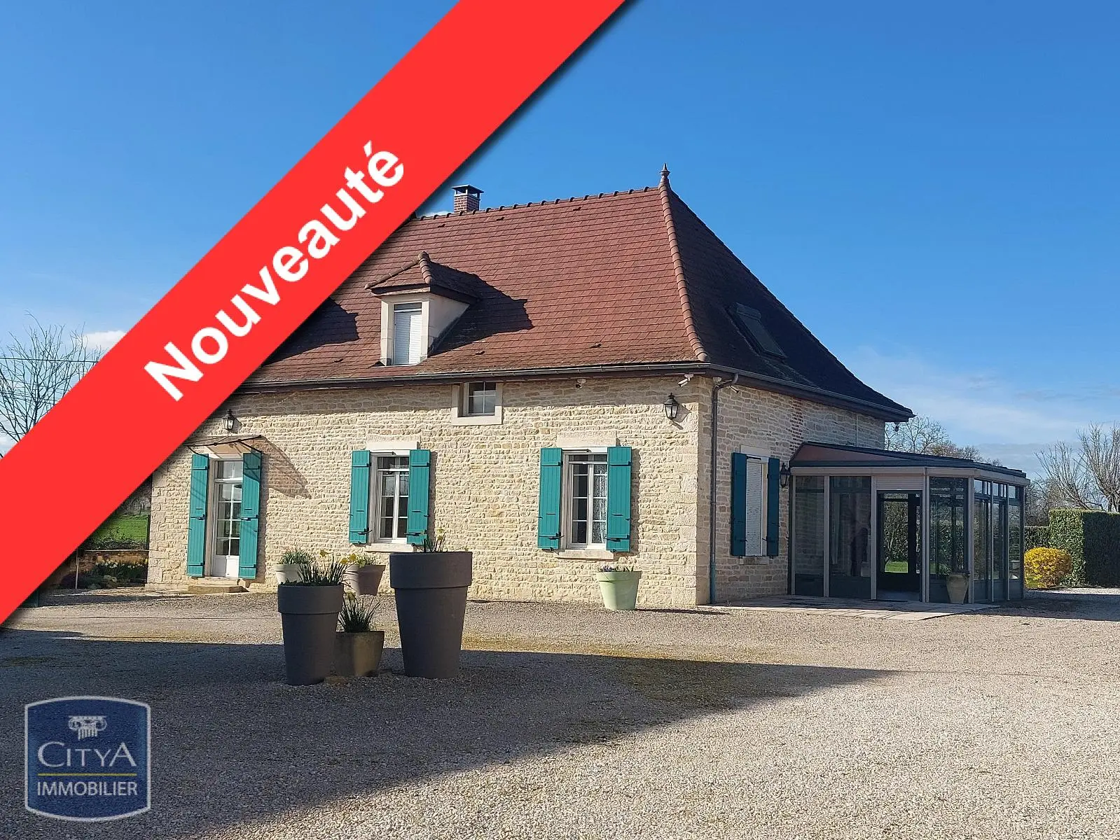 Photo 1 Maison 6 pièces 194m²