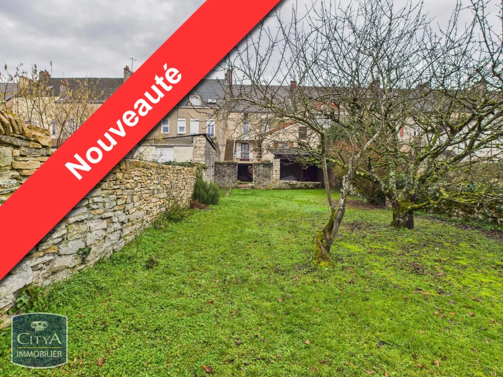 Photo 1 Maison 6 pièces 158.5m²