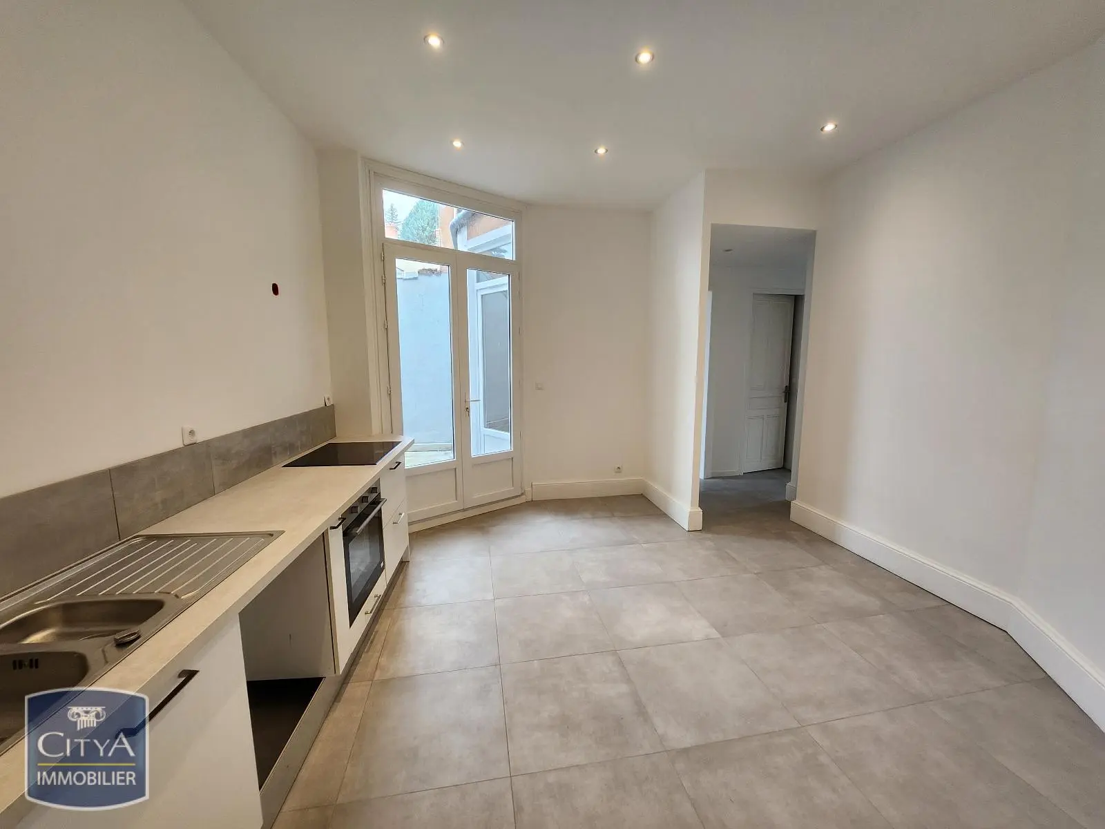 Photo 2 Appartement 4 pièces 89.98m²