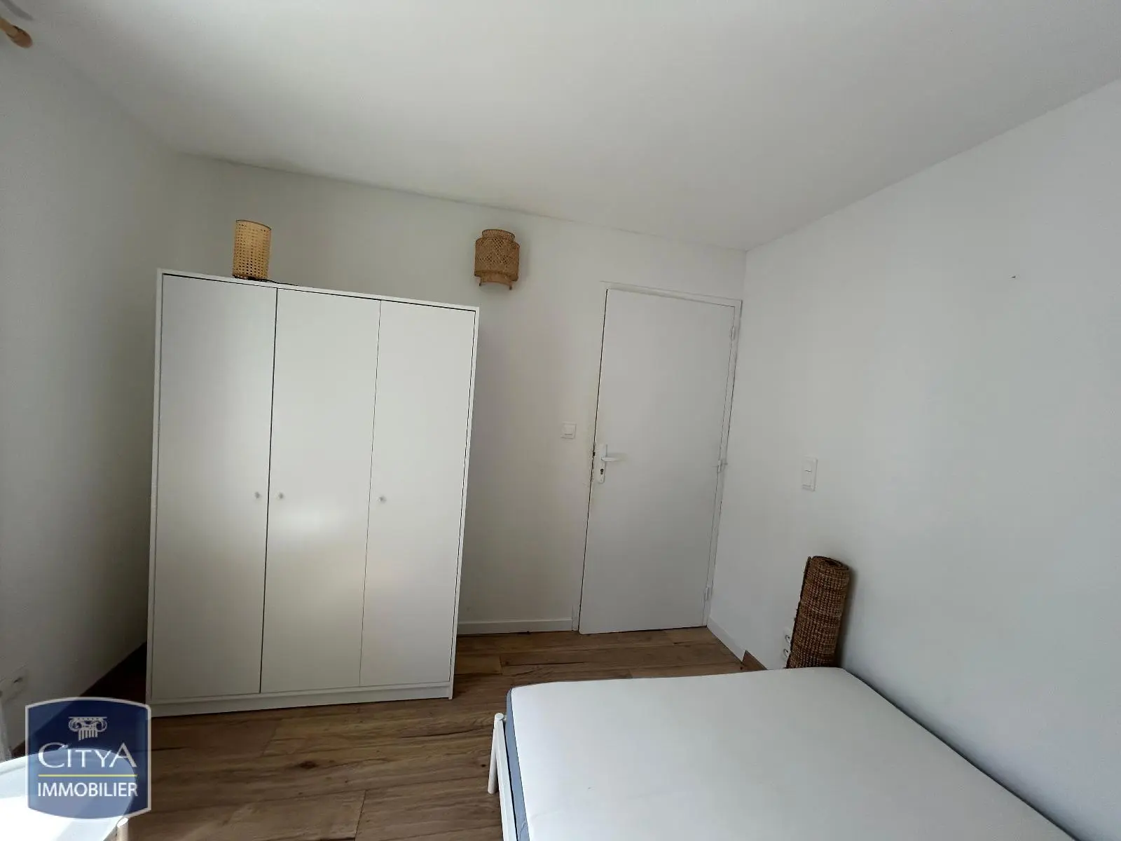 Photo 2 Appartement 4 pièces 9.67m²