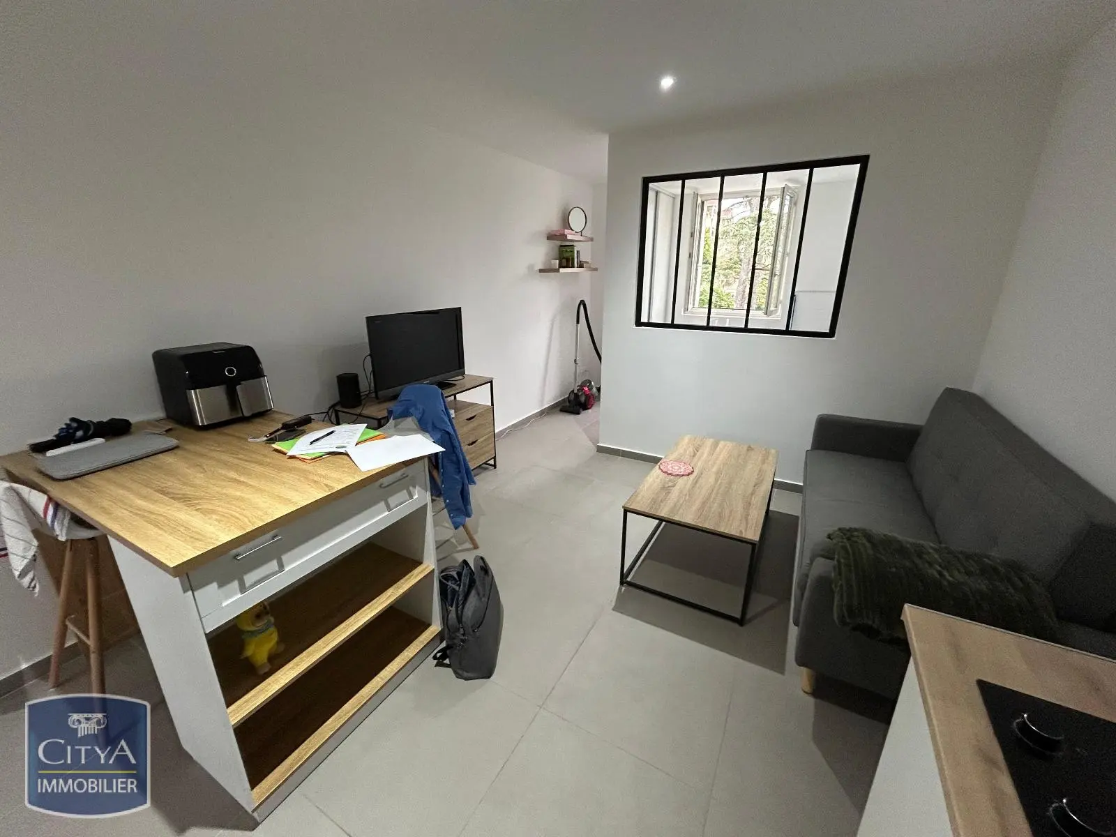 Photo 2 Appartement 1 pièce 33.2m²